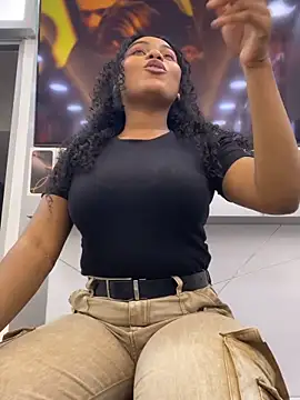 Valerii smithh online show from November 25, 2025, 7:58 pm