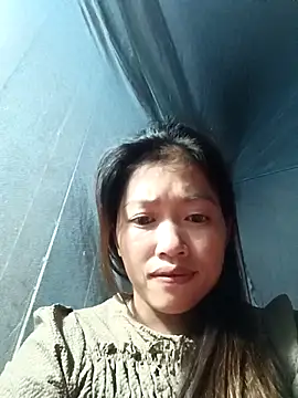 -Paige- online show from November 12, 2025, 1:04 pm