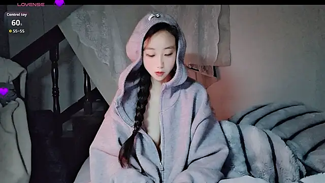 Snapshot of hyp0crite chatting on November 28, 2025, 12:38 pm hyp0crite online show from November 28, 2025, 12:38 pm