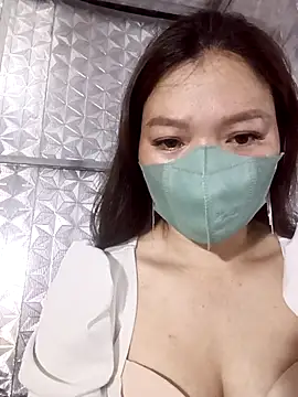 Snapshot of nat-tri chatting on February 7, 2026, 5:32 pm nat-tri online show from February 7, 2026, 5:32 pm