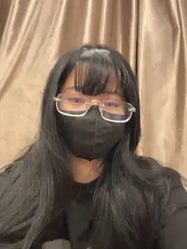 Suzie X online show from December 19, 2025, 2:04 am