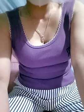 LalayCii online show from October 13, 2025, 9:22 am