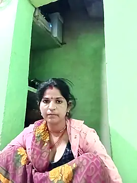 Karishma cute online show from November 28, 2025, 2:12 am