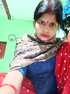 Karishma cute online show from November 3, 2025, 7:06 pm