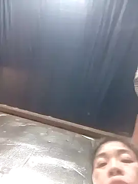 YiyinLy online show from February 1, 2026, 1:20 pm