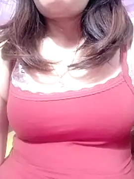 YiyinLy online show from February 26, 2026, 7:30 am