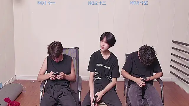 Snapshot of hyboys chatting on October 15, 2025, 10:34 am hyboys online show from October 15, 2025, 10:34 am