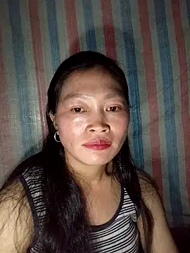 siusiu-00 online show from October 18, 2025, 1:24 pm