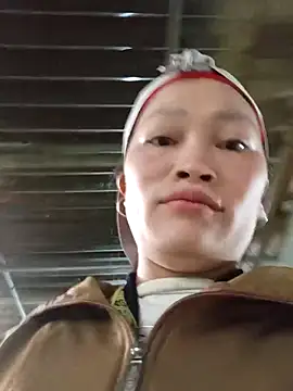 siusiu-00 online show from November 5, 2025, 8:34 pm