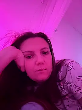 Amy  Leee  online show from January 17, 2026, 12:31 pm