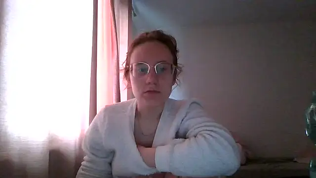 Snapshot of LuckySLove chatting on May 31, 2026, 2:34 pm LuckySLove online show from May 31, 2026, 2:34 pm