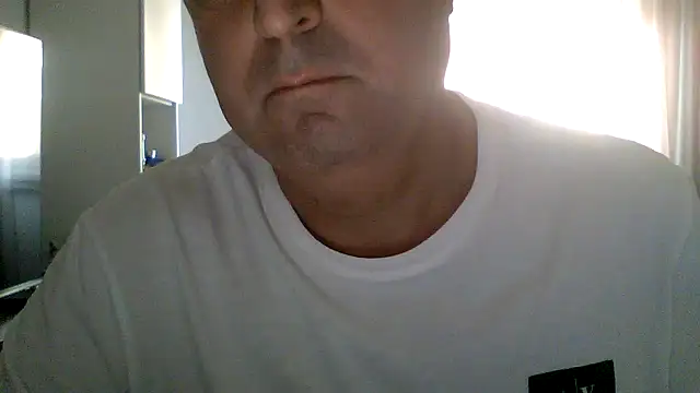 Snapshot of mirko1702 chatting on October 22, 2025, 3:33 pm mirko1702 online show from October 22, 2025, 3:33 pm