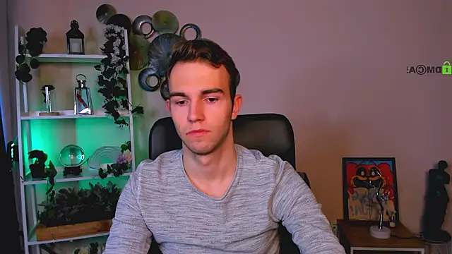 astren villo online show from March 16, 2026, 6:39 am