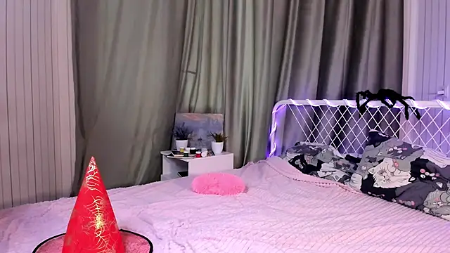 AlisiaEthen online show from October 31, 2025, 9:17 am