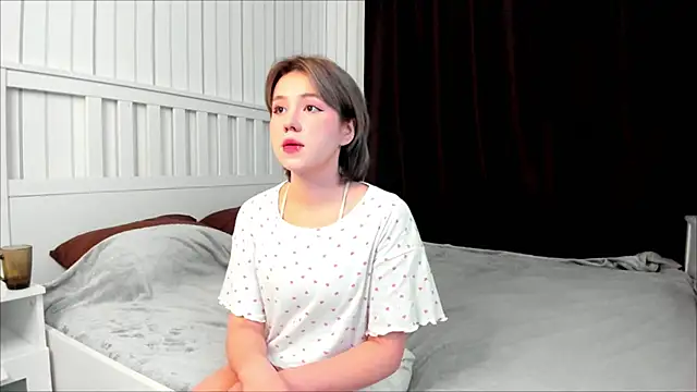 AlisiaEthen online show from October 20, 2025, 5:13 pm