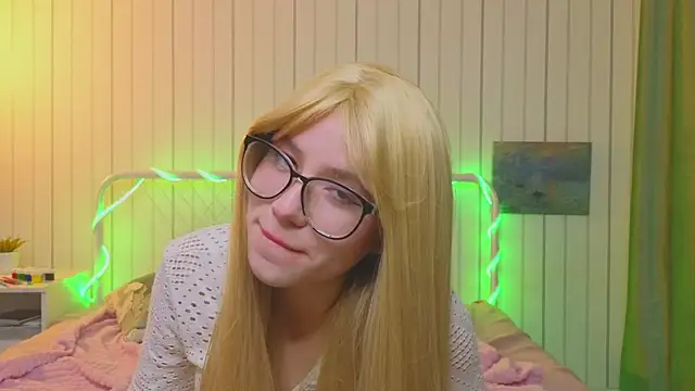 AlisiaEthen online show from November 24, 2025, 8:42 pm