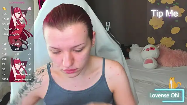 Snapshot of MeganNewCat chatting on July 9, 2026, 6:36 am MeganNewCat online show from July 9, 2026, 6:36 am