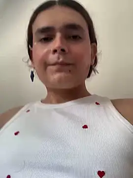 La-Gatiita-trans online show from October 21, 2025, 4:17 pm