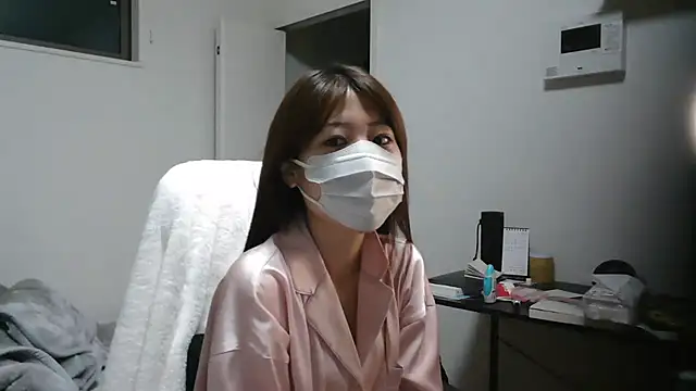 ichika 2  online show from December 2, 2025, 8:54 pm