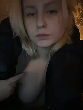 Snapshot of BonnyeBoom chatting on January 16, 2026, 5:17 pm BonnyeBoom online show from January 16, 2026, 5:17 pm