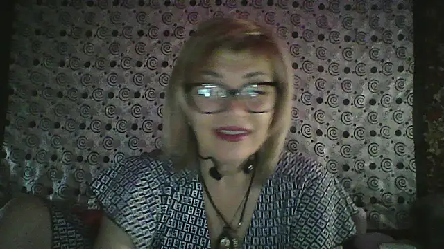Snapshot of Lia_Ray chatting on November 20, 2025, 7:03 pm Lia Ray online show from November 20, 2025, 7:03 pm