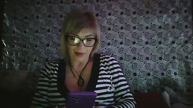 Snapshot of Lia_Ray chatting on November 4, 2025, 7:17 pm Lia Ray online show from November 4, 2025, 7:17 pm