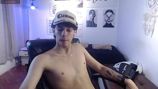 AmethystShadow17 online show from January 9, 2026, 7:54 pm