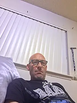 Snapshot of whateveruwanthowever chatting on October 30, 2025, 8:23 am whateveruwanthowever online show from October 30, 2025, 8:23 am