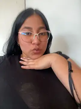 Snapshot of kassandra_luxury chatting on November 17, 2025, 7:40 pm kassandra luxury online show from November 17, 2025, 7:40 pm