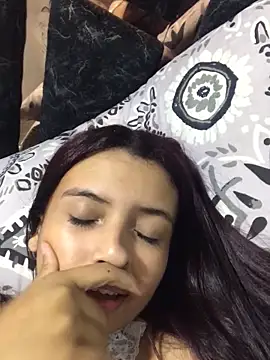 Snapshot of Aithana_Petite chatting on November 17, 2025, 1:15 pm Aithana Petite online show from November 17, 2025, 1:15 pm