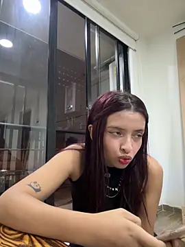 Snapshot of Aithana_Petite chatting on November 23, 2025, 12:42 am Aithana Petite online show from November 23, 2025, 12:42 am