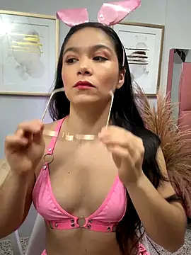 Hannah martinez01 online show from October 18, 2025, 1:02 pm