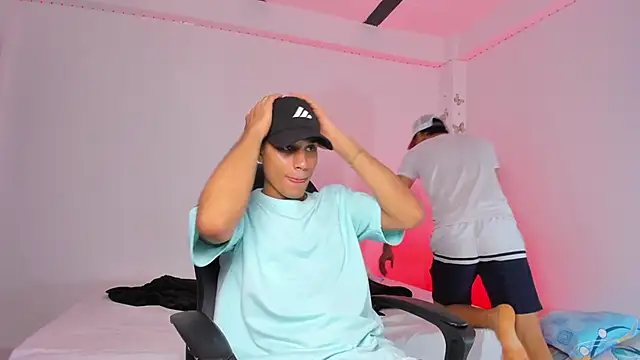 Axel Cody  online show from November 17, 2025, 7:18 pm