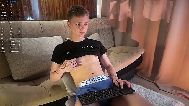 Snapshot of Logan_mett chatting on June 16, 2026, 12:27 pm Logan mett online show from June 16, 2026, 12:27 pm