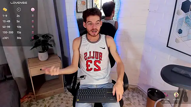 MATEO HUNTER online show from November 5, 2025, 5:10 am