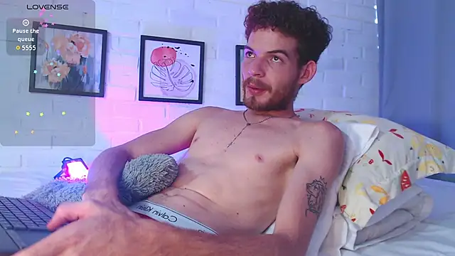 MATEO HUNTER online show from April 3, 2026, 4:35 pm