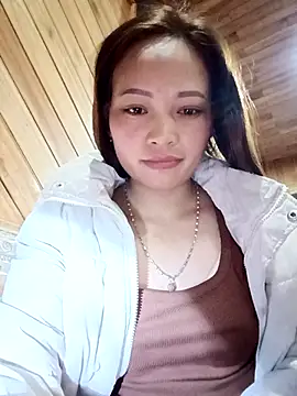 huhu-sexxy online show from December 4, 2025, 9:25 pm