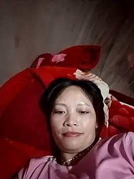 huhu-sexxy online show from October 28, 2025, 1:50 am