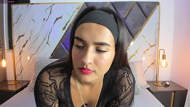 Snapshot of sarayofficial chatting on April 27, 2026, 11:58 pm sarayofficial online show from April 27, 2026, 11:58 pm