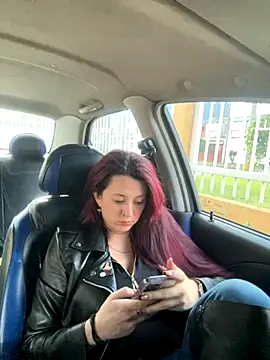 Snapshot of Zoe_fire chatting on October 20, 2025, 12:06 pm Zoe fire online show from October 20, 2025, 12:06 pm