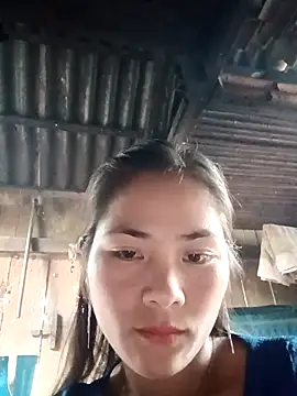 Snapshot of Lyssa-a chatting on November 4, 2025, 6:39 am Lyssa-a online show from November 4, 2025, 6:39 am