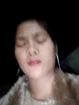 Snapshot of Lyssa-a chatting on November 1, 2025, 10:03 pm Lyssa-a online show from November 1, 2025, 10:03 pm