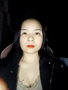 Listen-ly online show from November 4, 2025, 3:27 pm