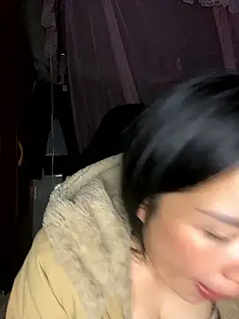 Snapshot of Listen-ly chatting on January 11, 2026, 3:41 pm Listen-ly online show from January 11, 2026, 3:41 pm