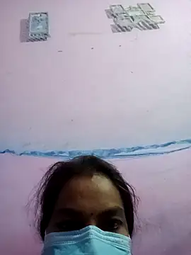 Snapshot of Juhi512 chatting on October 14, 2025, 5:13 pm Juhi512 online show from October 14, 2025, 5:13 pm