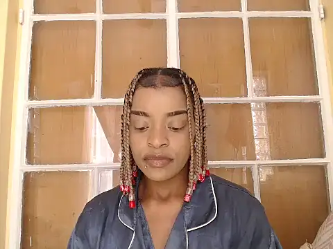 Snapshot of fifiqueen25 chatting on November 12, 2025, 1:37 pm fifiqueen25 online show from November 12, 2025, 1:37 pm