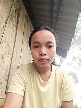 Nguyet2k4 online show from November 11, 2025, 1:33 am