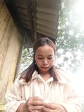 Nguyet2k4 online show from February 9, 2026, 5:05 am