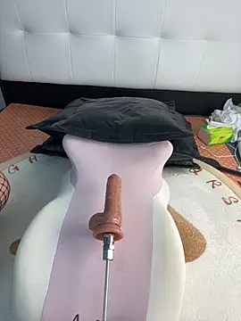 Snapshot of youzi33 chatting on November 24, 2025, 11:10 am youzi33 online show from November 24, 2025, 11:10 am