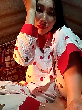 -Kem-01 online show from February 4, 2026, 1:06 pm